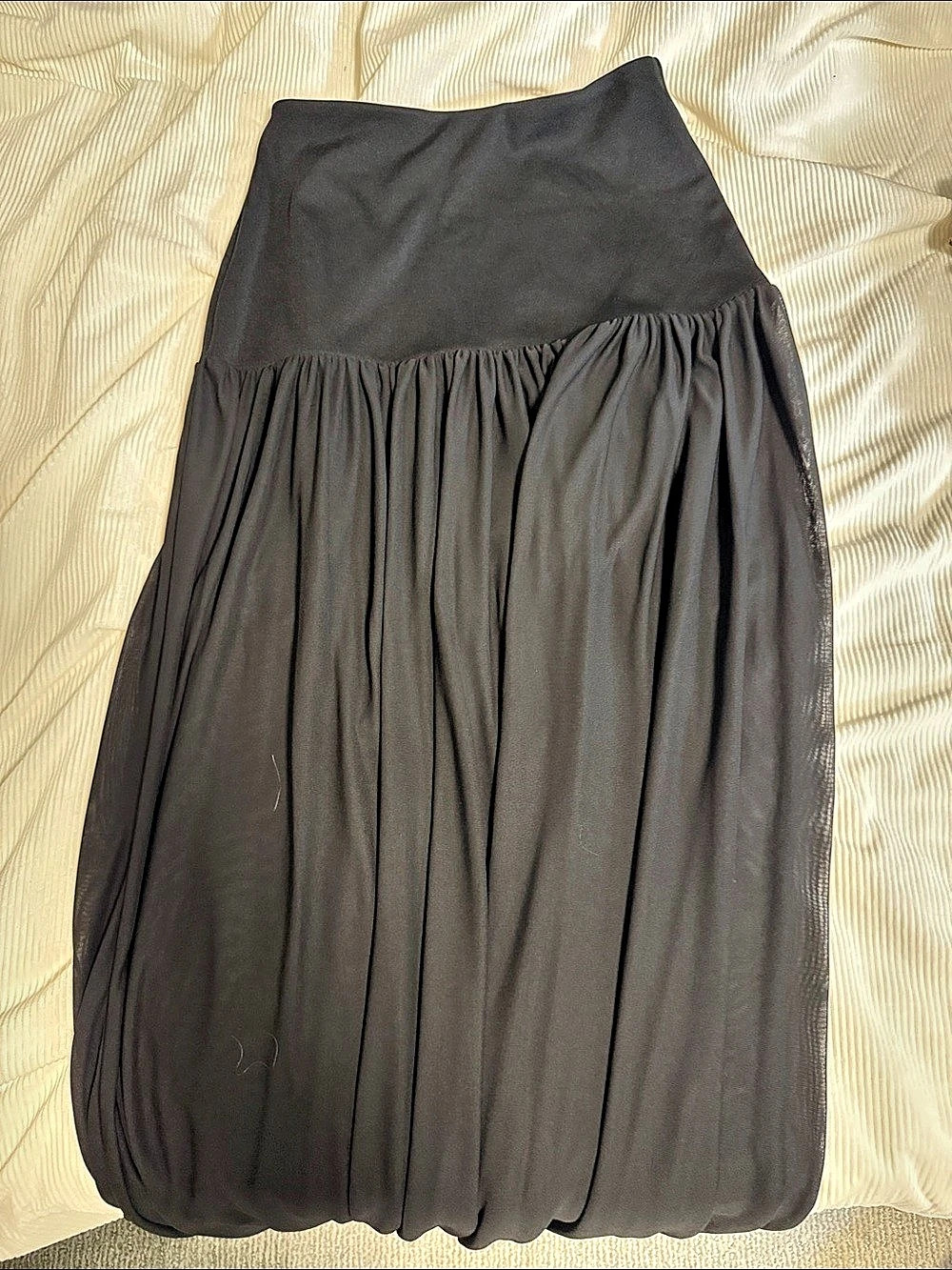 H&M Maxi Skirt in Black, Medium, Like New
